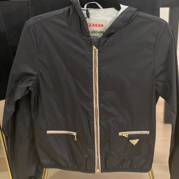 PRADA Sport slightly cropped lightweight navy jacket with gold detail size 40 - Picture 1 of 6